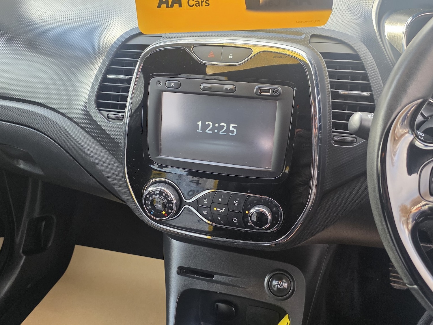 Used Renault Captur 2014 for sale - 76979517: Photo 10