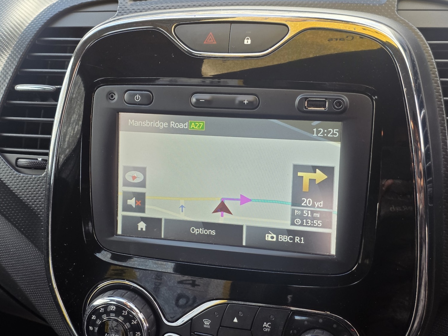 Used Renault Captur 2014 for sale - 76979517: Photo 11