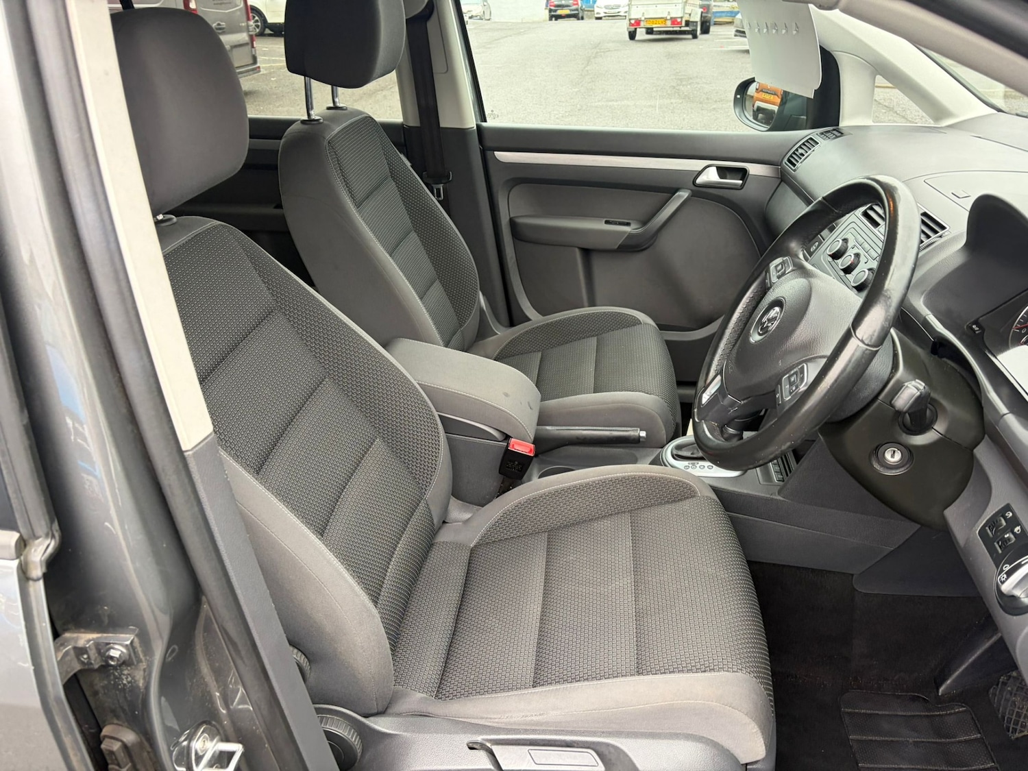 Used Volkswagen Touran 2015 for sale - 77629440: Photo 10