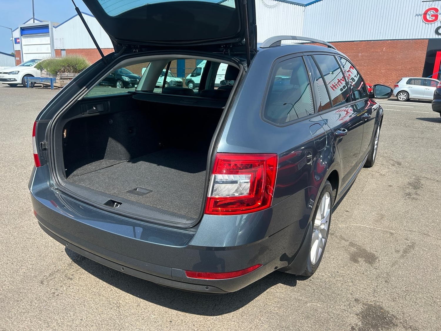 Used Skoda Octavia 2018 for sale - 76693730: Photo 9