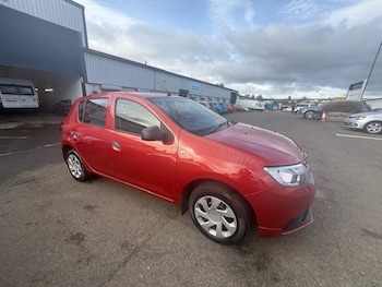Used Dacia Sandero 2019 for sale - 76221628: Photo 2