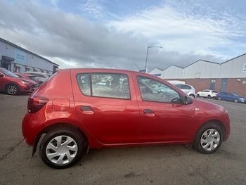 Used Dacia Sandero 2019 for sale - 76221628: Photo 3