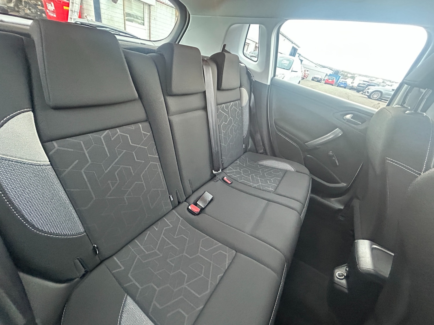 Used Peugeot 2008 2017 for sale - 77934466: Photo 14