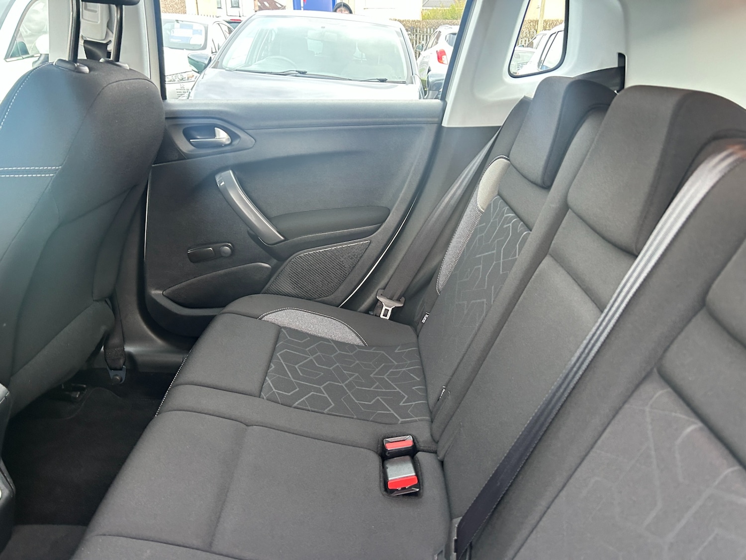 Used Peugeot 2008 2017 for sale - 77934466: Photo 15