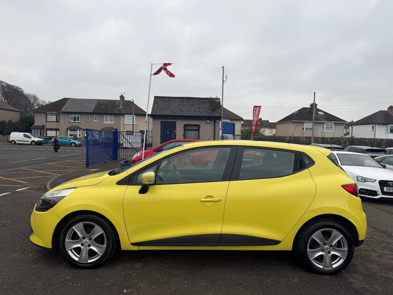 Used Renault Clio 2013 for sale - 77375840: Photo 6