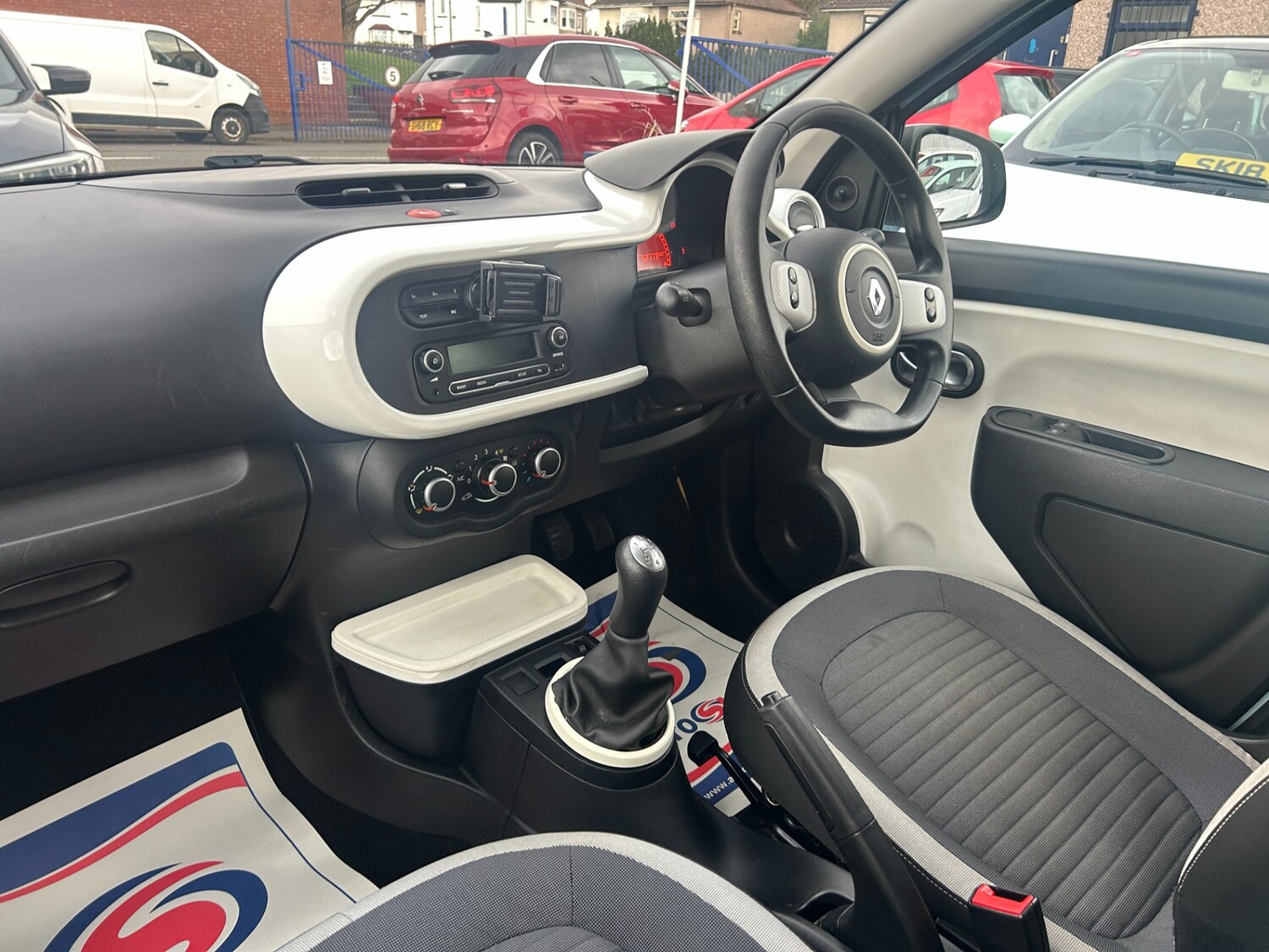 Used Renault Twingo 2016 for sale - 77934478: Photo 15