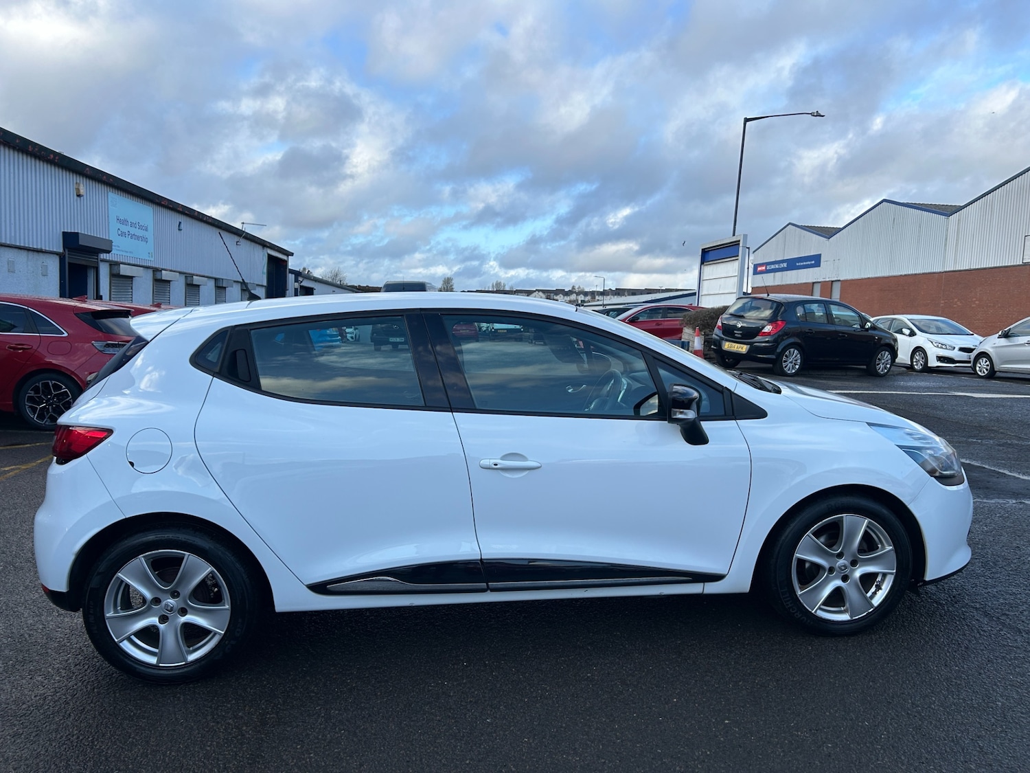 Used Renault Clio 2015 for sale - 77848407: Photo 12