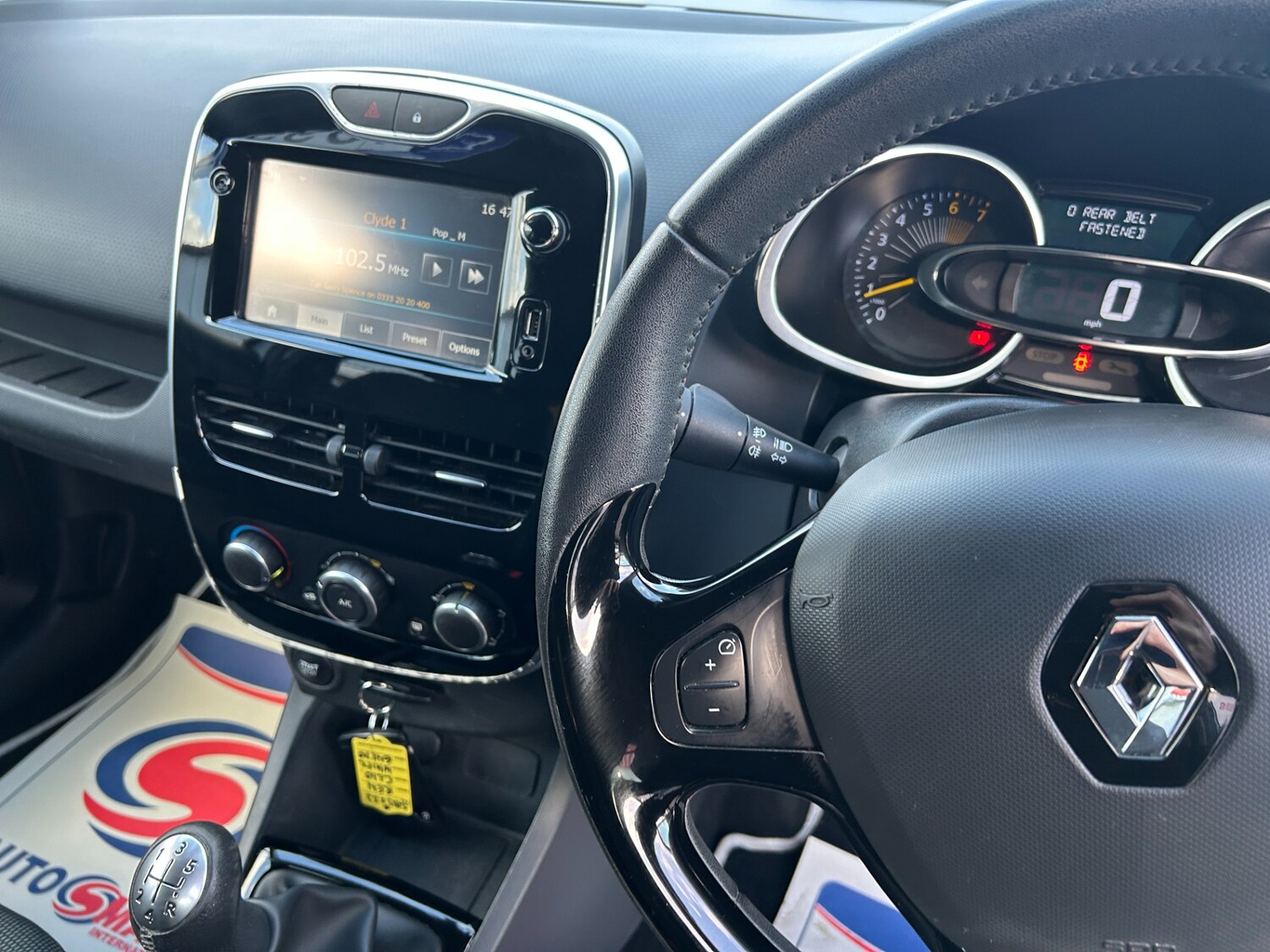 Used Renault Clio 2015 for sale - 77848407: Photo 15