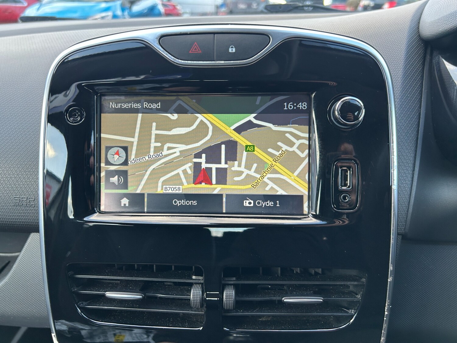 Used Renault Clio 2015 for sale - 77848407: Photo 17