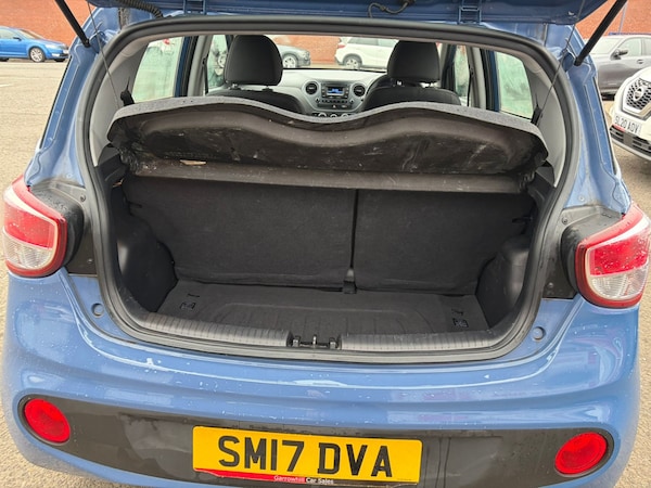 Used Hyundai i10 2017 for sale - 76287174: Photo 11
