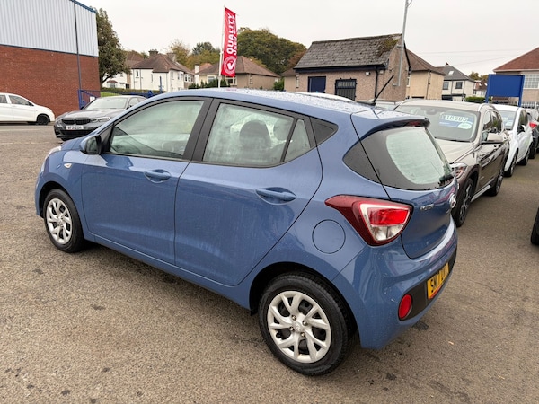 Used Hyundai i10 2017 for sale - 76287174: Photo 8