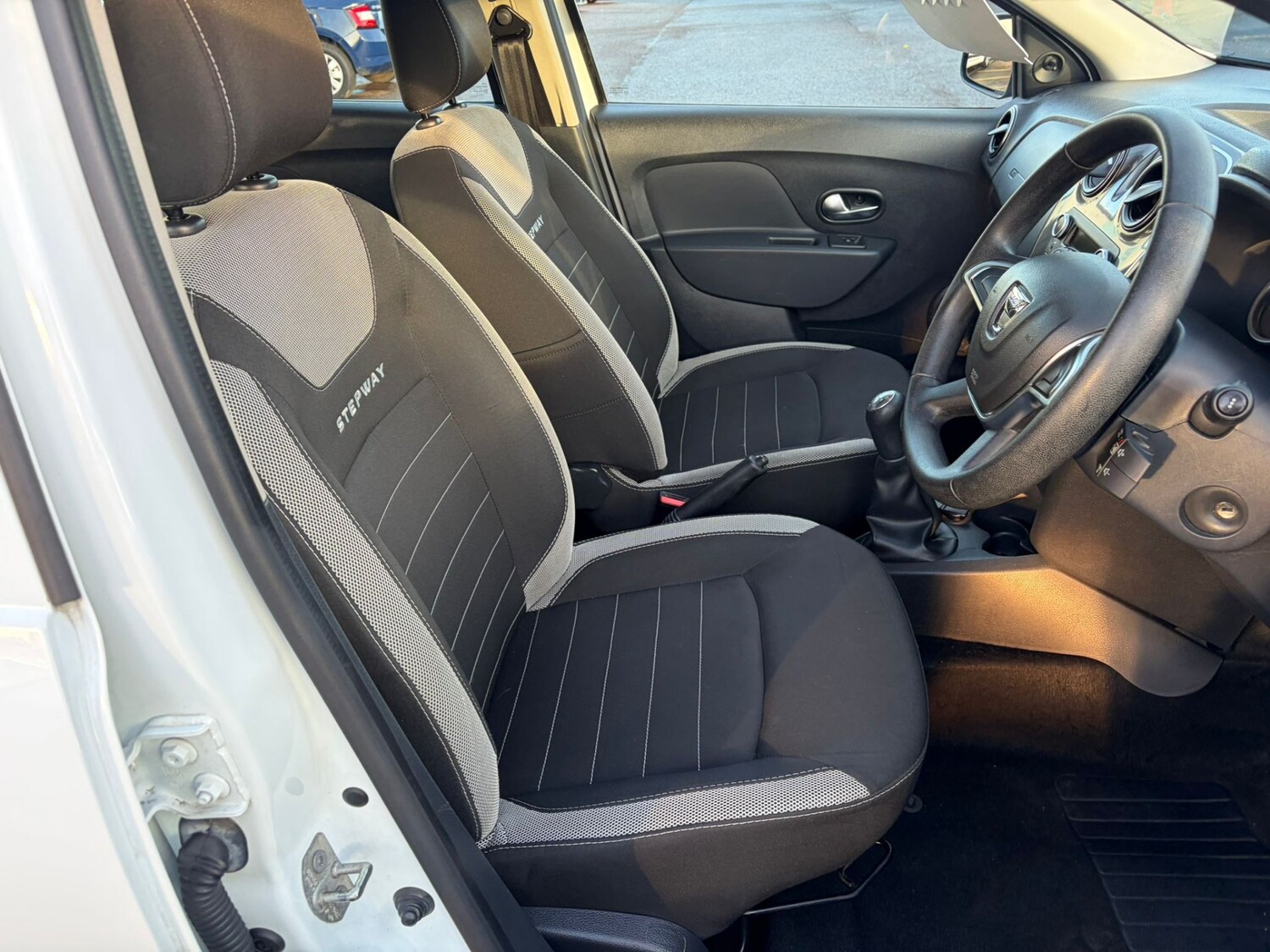 Used Dacia Sandero Stepway 2018 for sale - 77543785: Photo 11