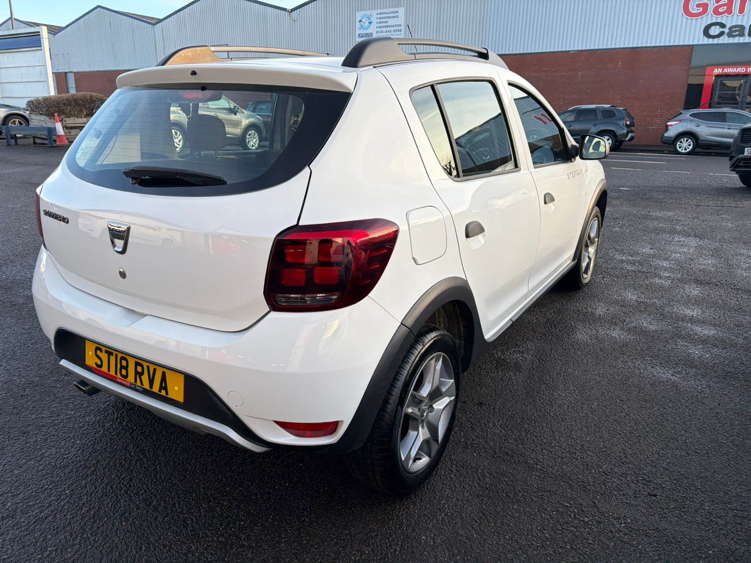 Used Dacia Sandero Stepway 2018 for sale - 77543785: Photo 2