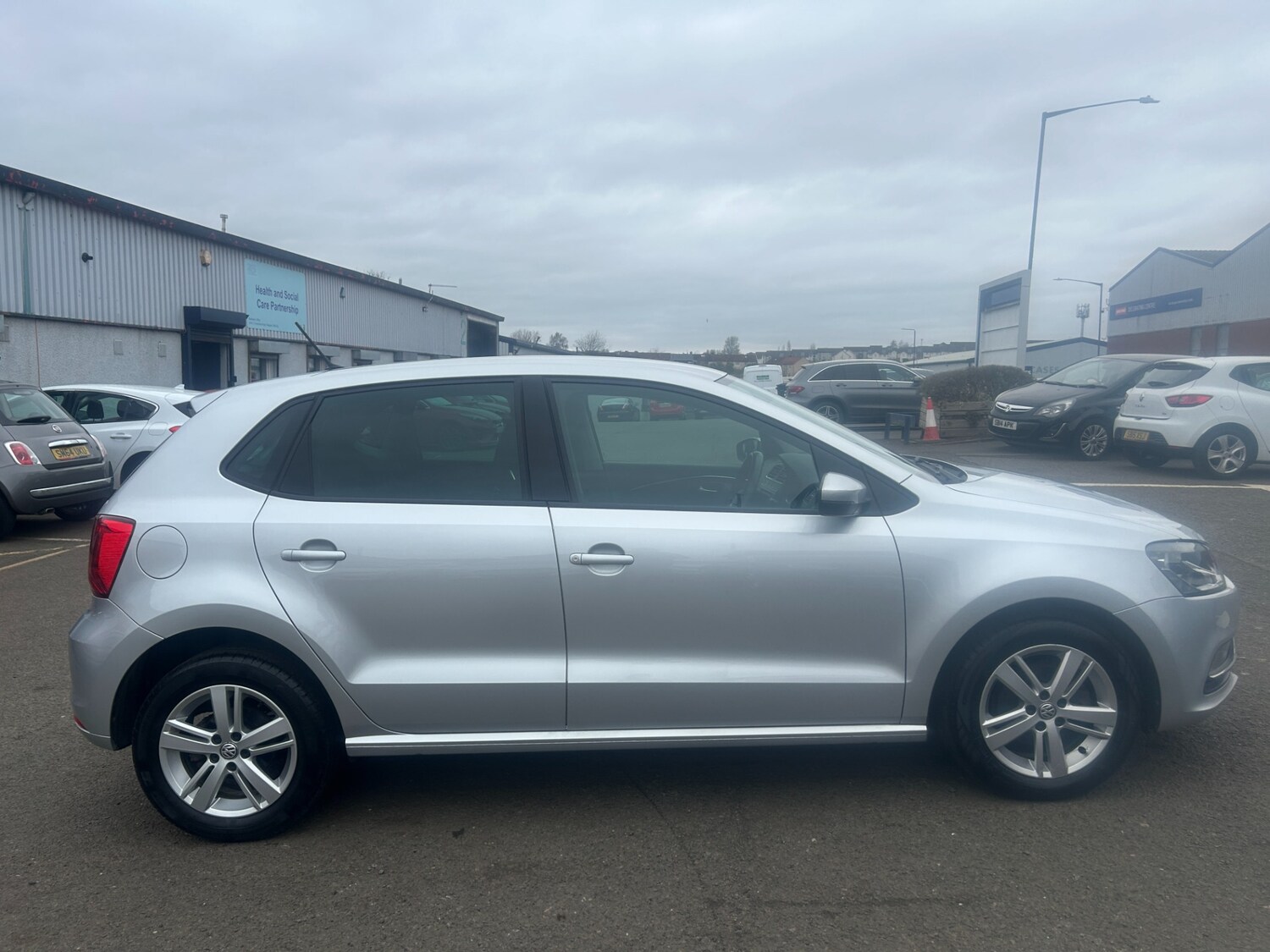 Used Volkswagen Polo 2016 for sale - 77984966: Photo 7