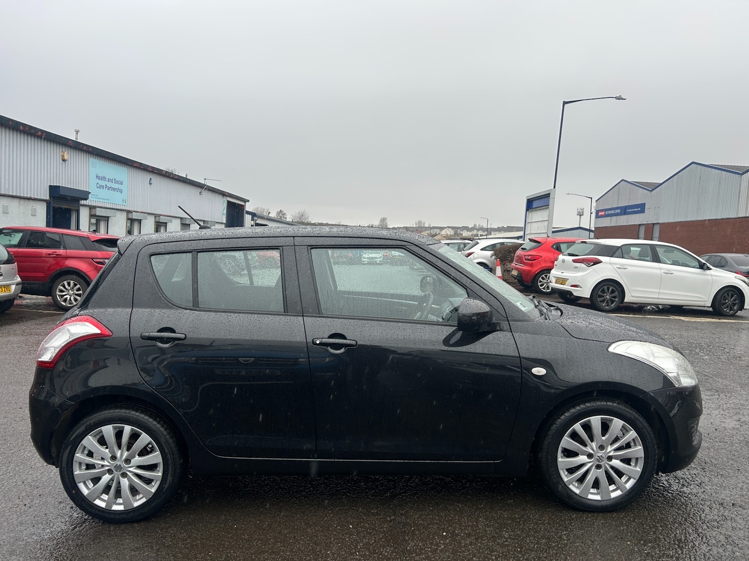 Used Suzuki Swift 2013 for sale - 77617872: Photo 8