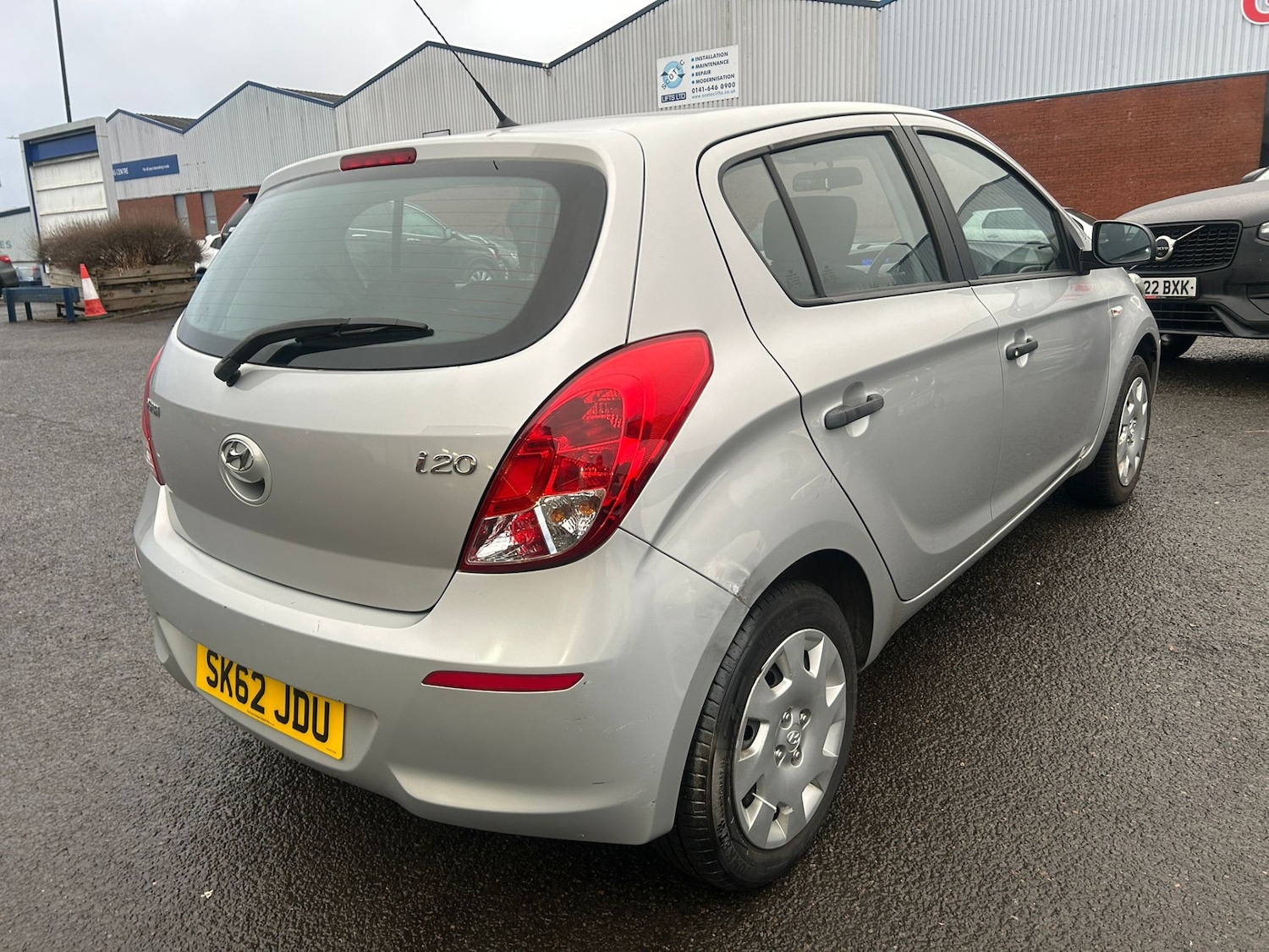 Used Hyundai i20 2012 for sale - 77116347: Photo 8