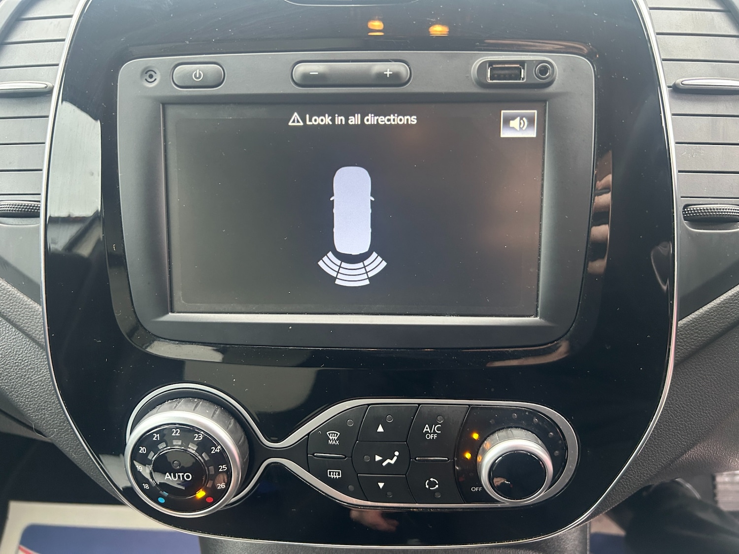 Used Renault Captur 2019 for sale - 77847475: Photo 18