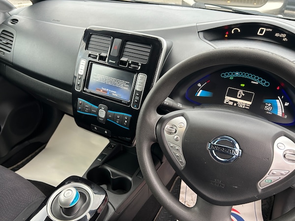 Used Nissan Leaf 2017 for sale - 76234237: Photo 11