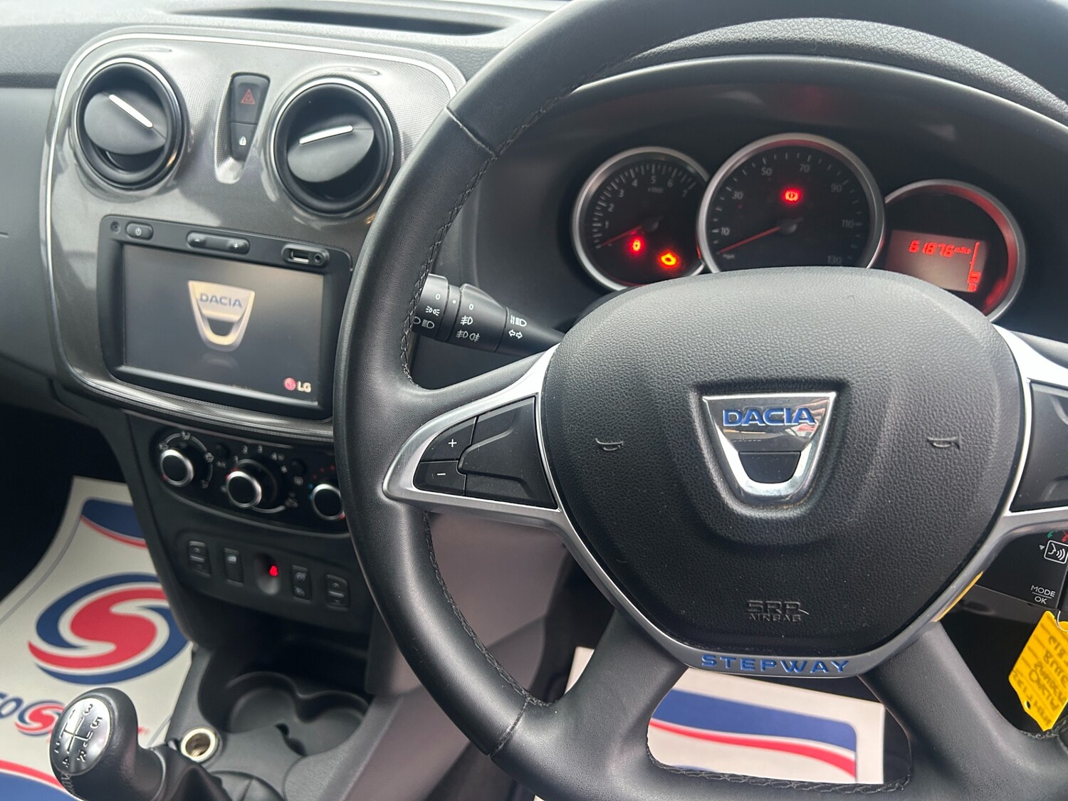 Used Dacia Sandero Stepway 2017 for sale - 77762674: Photo 13