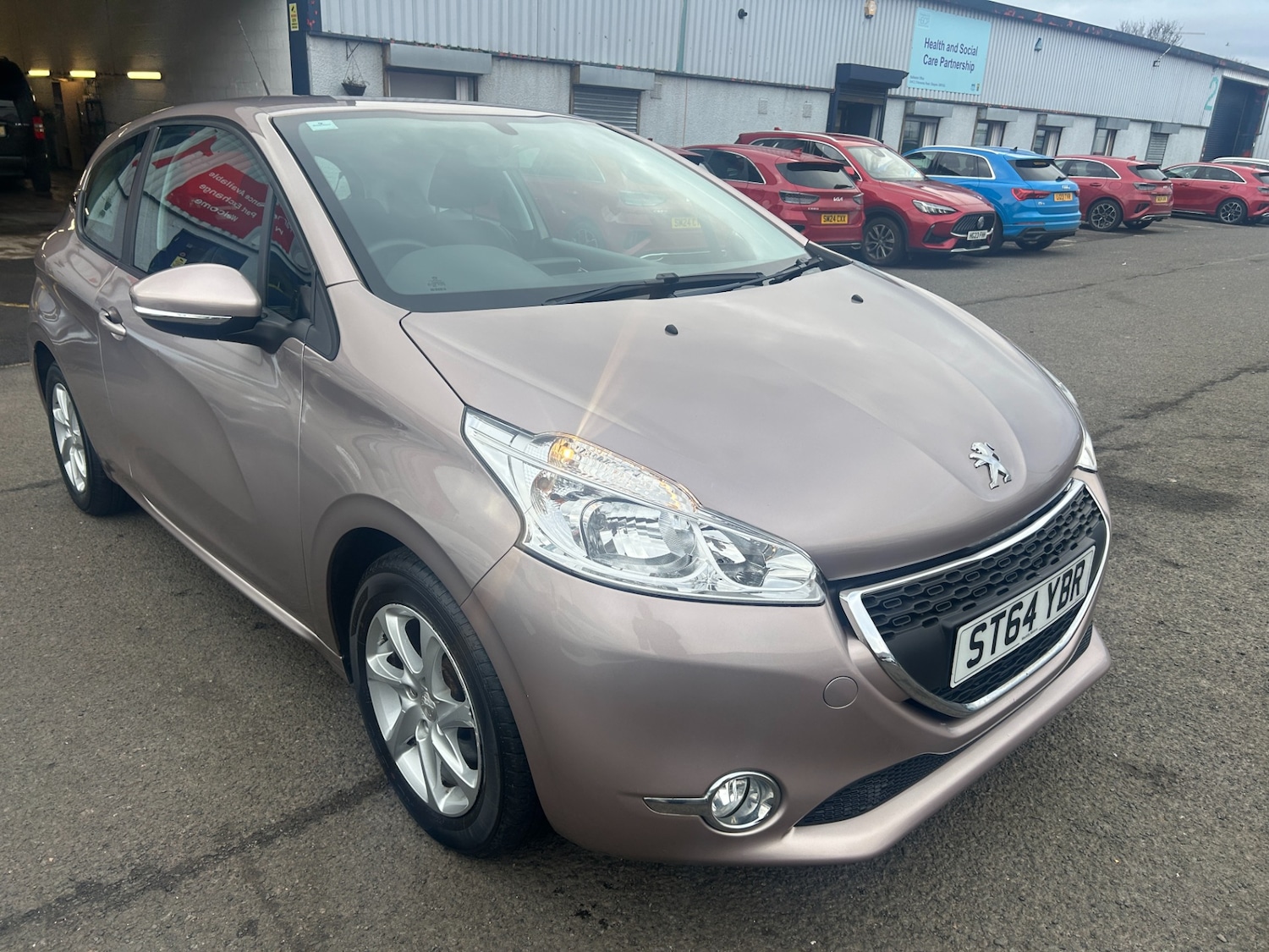 Used Peugeot 208 2015 for sale - 77819189: Photo 5