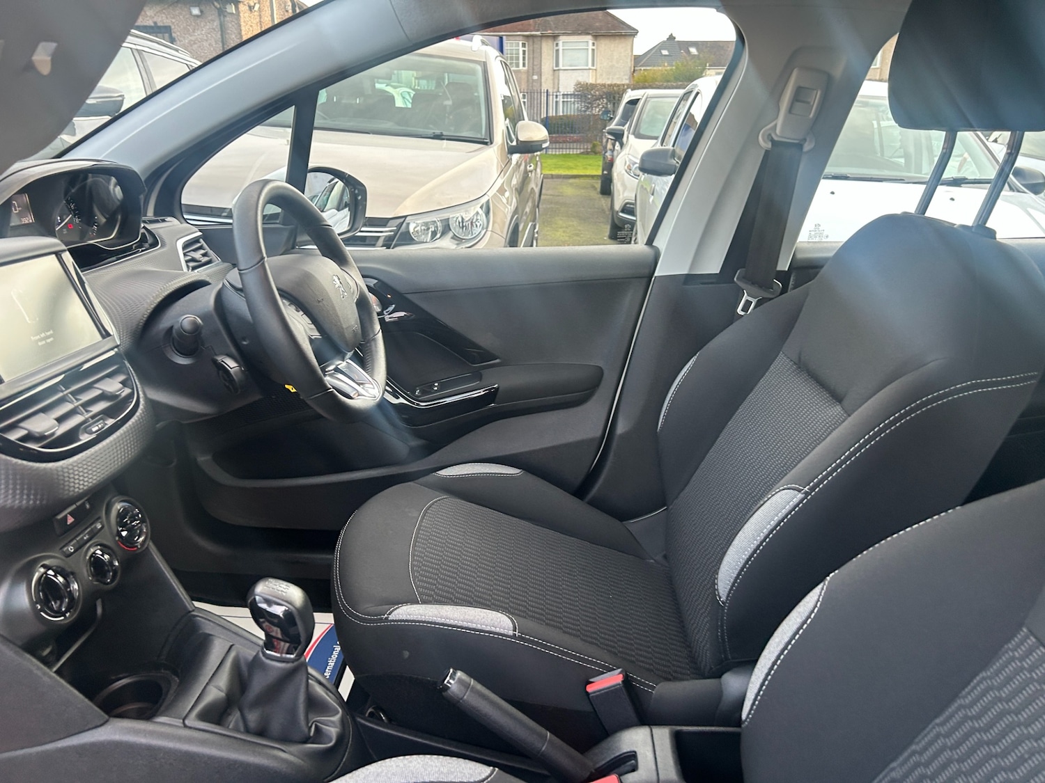 Used Peugeot 208 2016 for sale - 77582225: Photo 18
