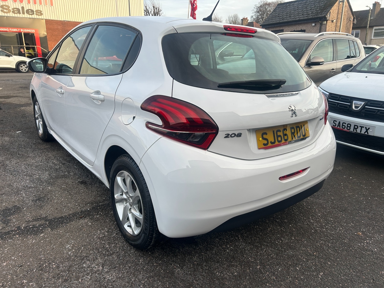 Used Peugeot 208 2016 for sale - 77582225: Photo 8