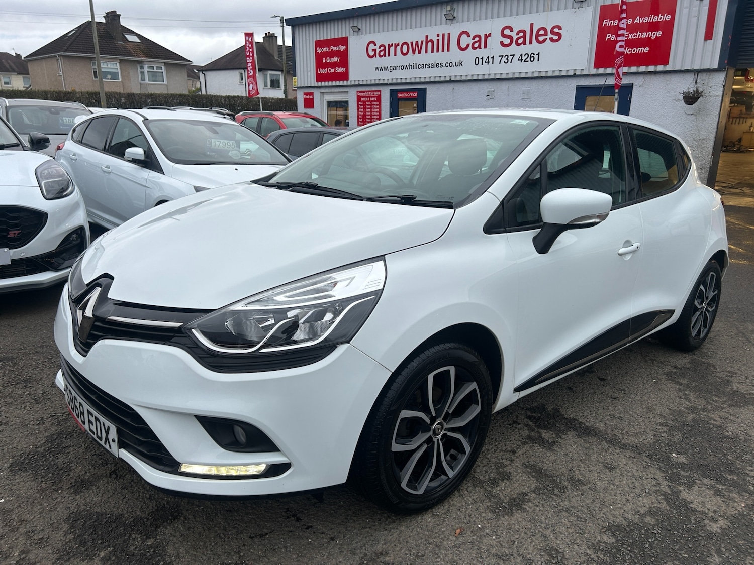 Used Renault Clio 2018 for sale - 76556763: Photo 1