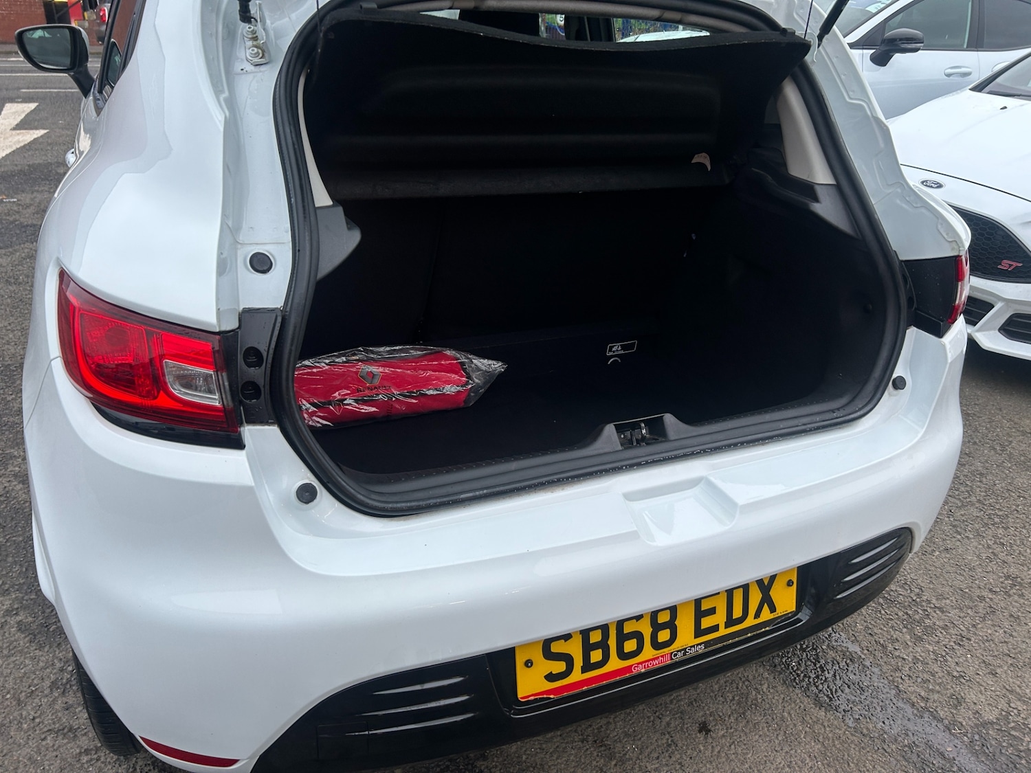 Used Renault Clio 2018 for sale - 76556763: Photo 11