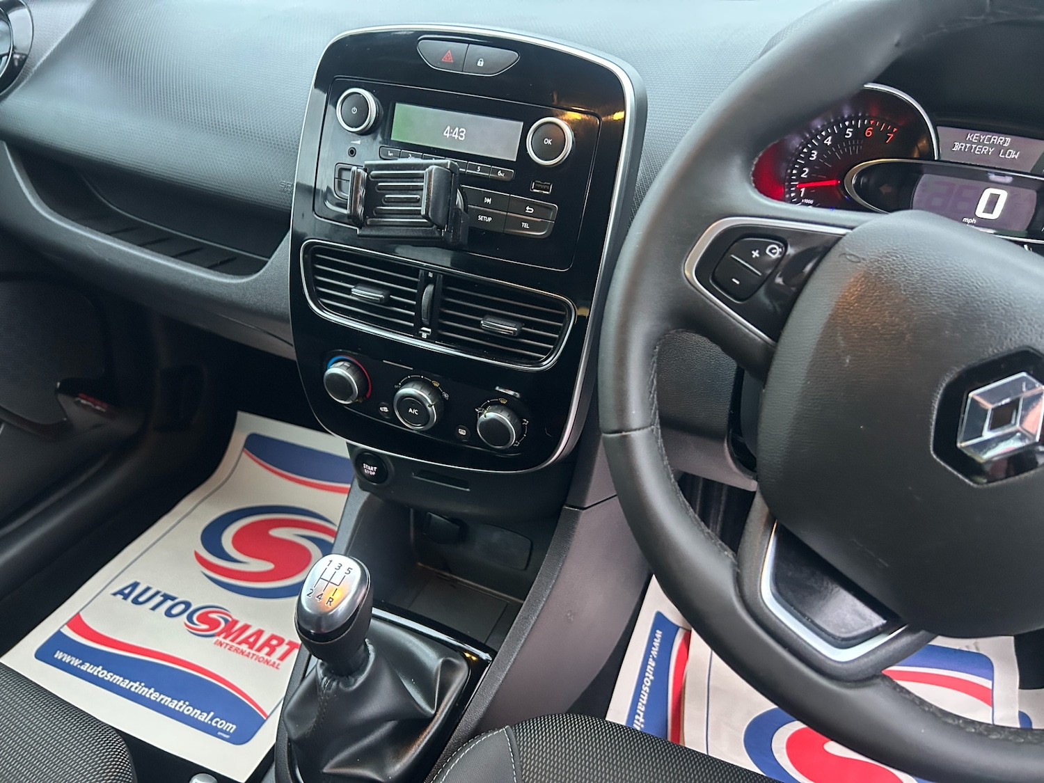 Used Renault Clio 2018 for sale - 76556763: Photo 14