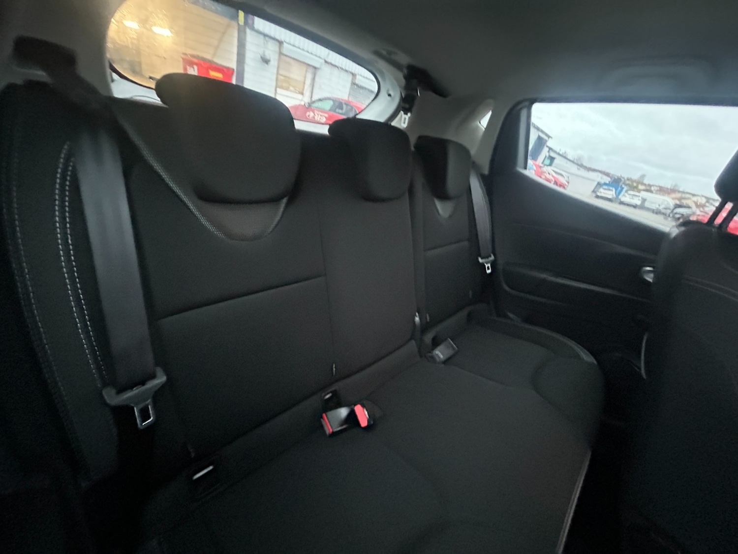 Used Renault Clio 2018 for sale - 76556763: Photo 15