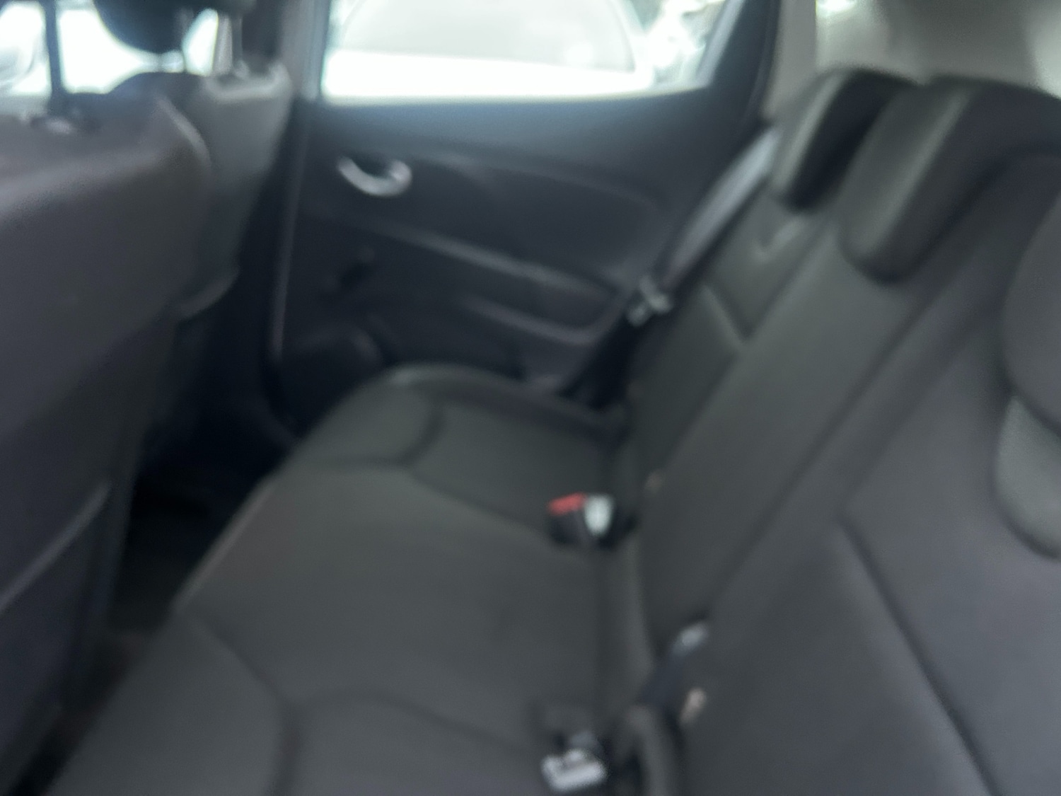 Used Renault Clio 2018 for sale - 76556763: Photo 16