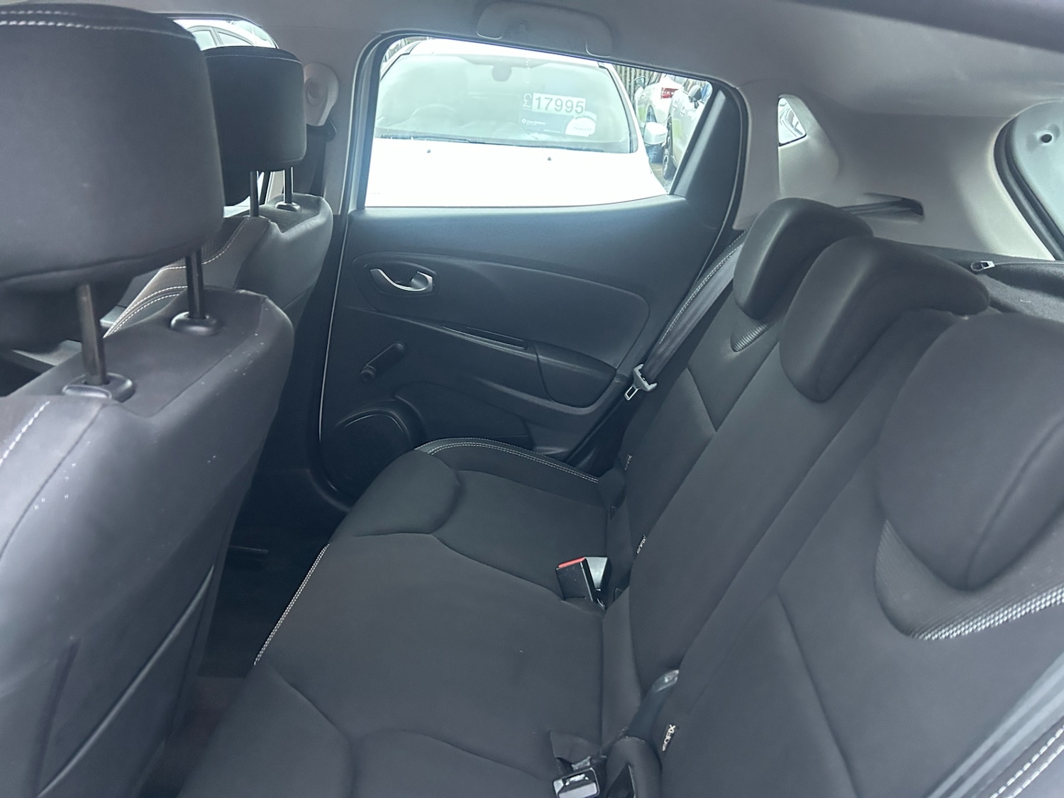 Used Renault Clio 2018 for sale - 76556763: Photo 17