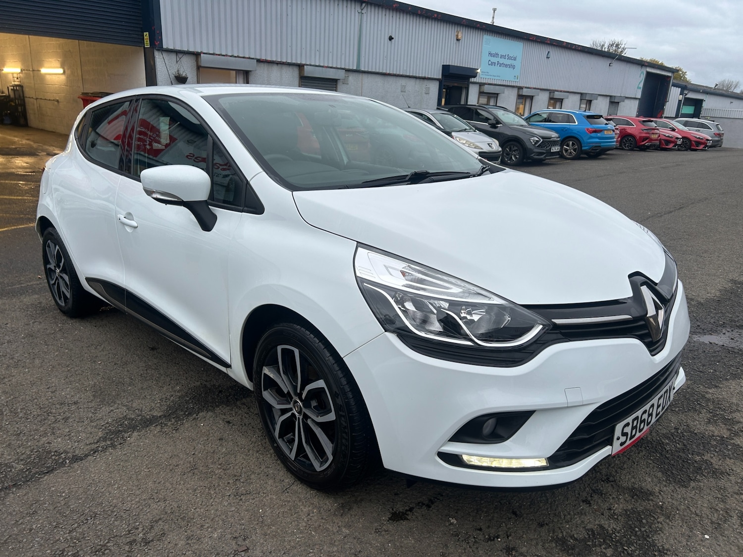 Used Renault Clio 2018 for sale - 76556763: Photo 5