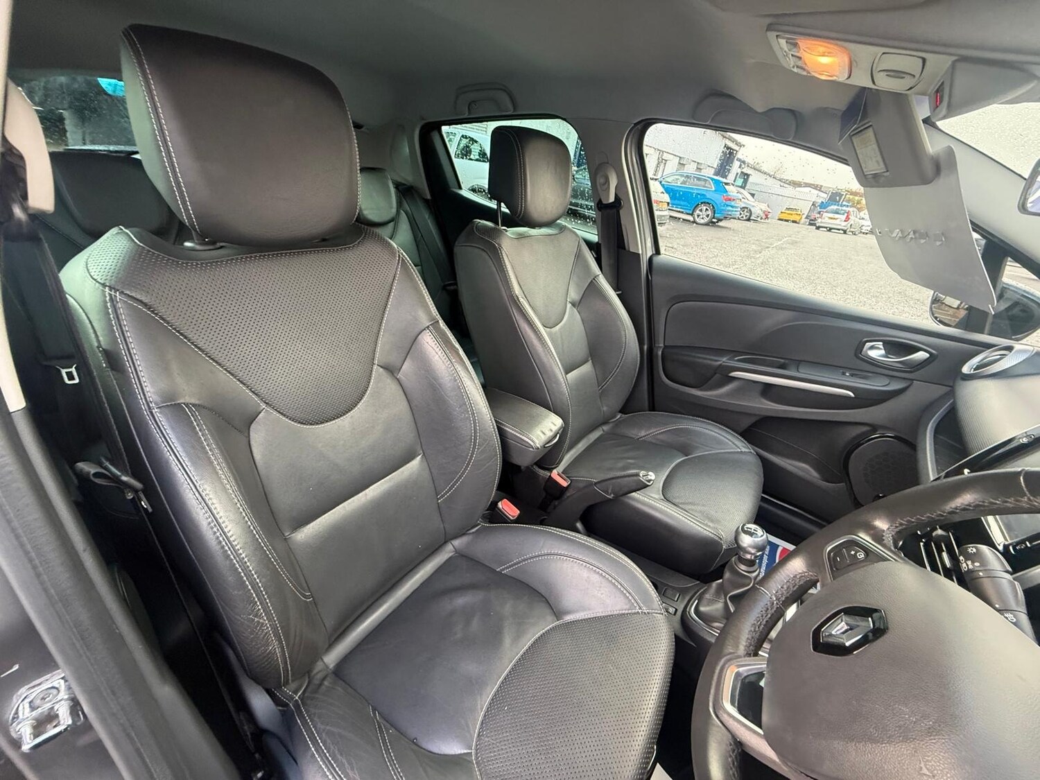 Used Renault Clio 2016 for sale - 77619141: Photo 11