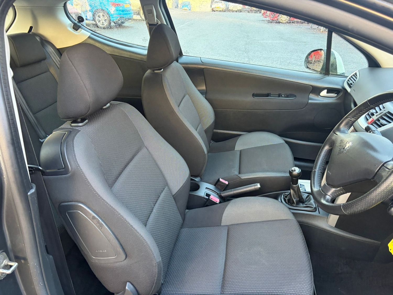 Used Peugeot 207 2011 for sale - 77207212: Photo 10