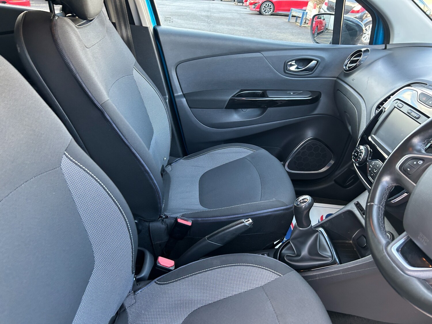 Used Renault Captur 2017 for sale - 77848404: Photo 11