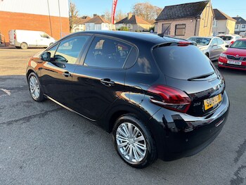 Used Peugeot 208 2019 for sale - 77778540: Photo