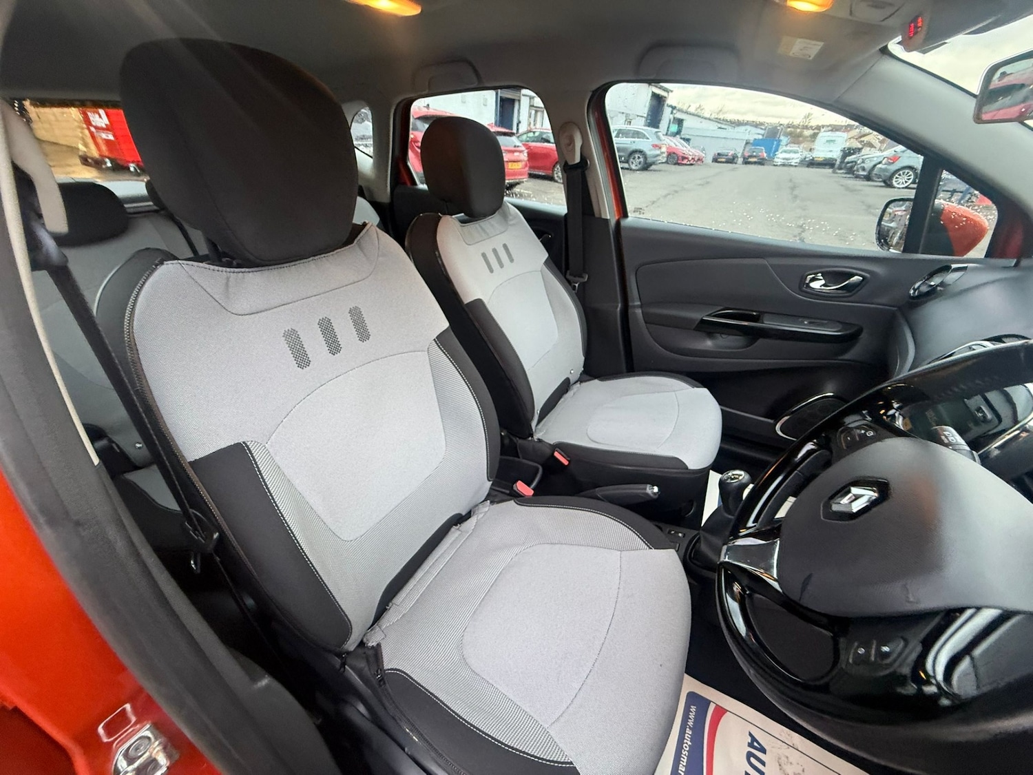 Used Renault Captur 2014 for sale - 77651709: Photo 8