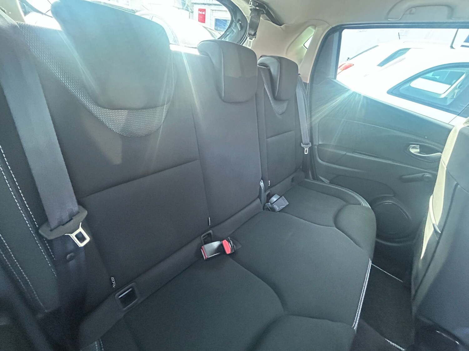 Used Renault Clio 2018 for sale - 77947139: Photo 16