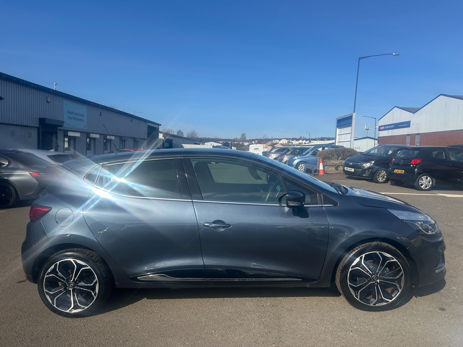 Used Renault Clio 2018 for sale - 77947139: Photo 6