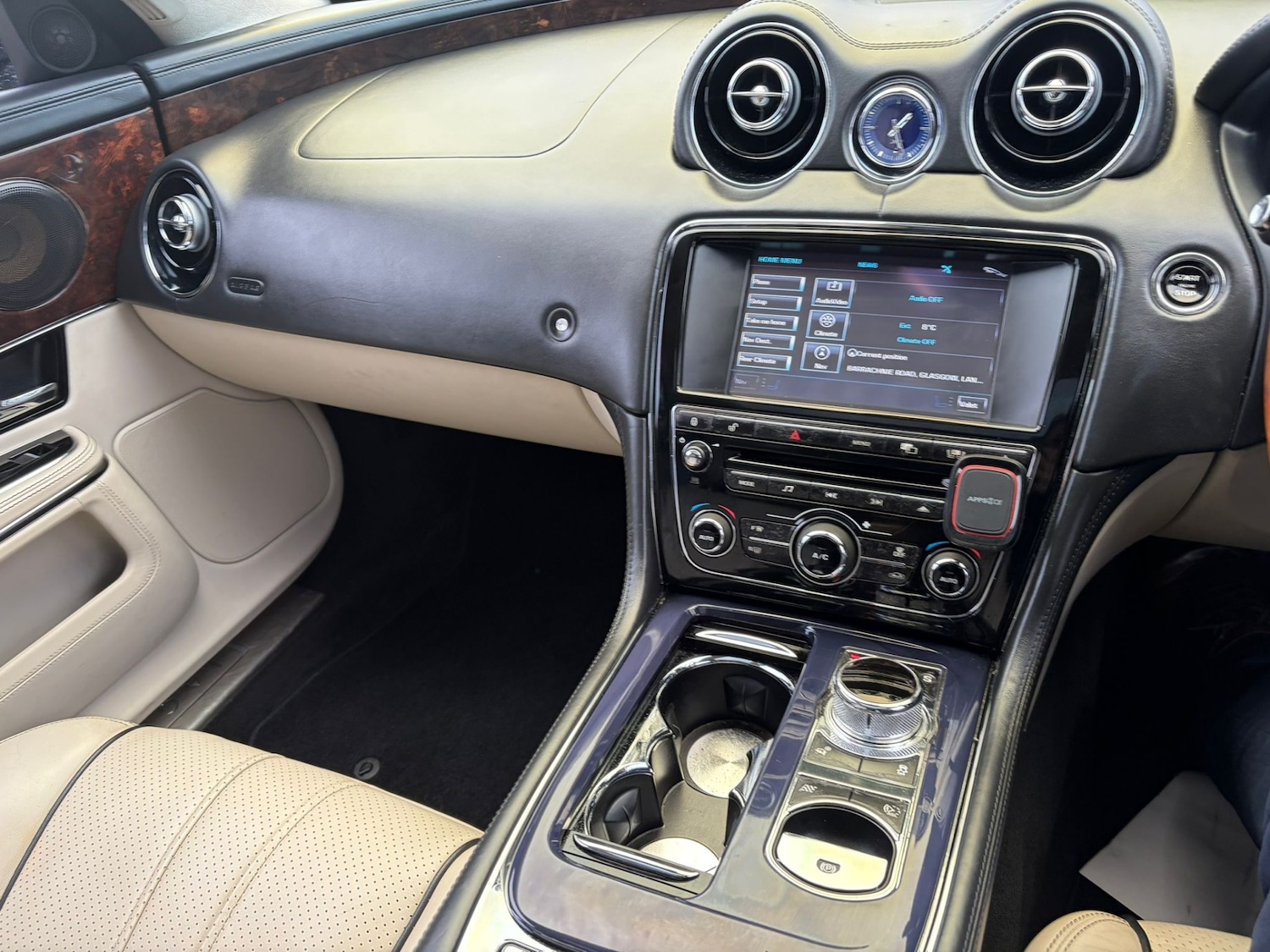 Used Jaguar XJ 2011 for sale - 76542908: Photo 16