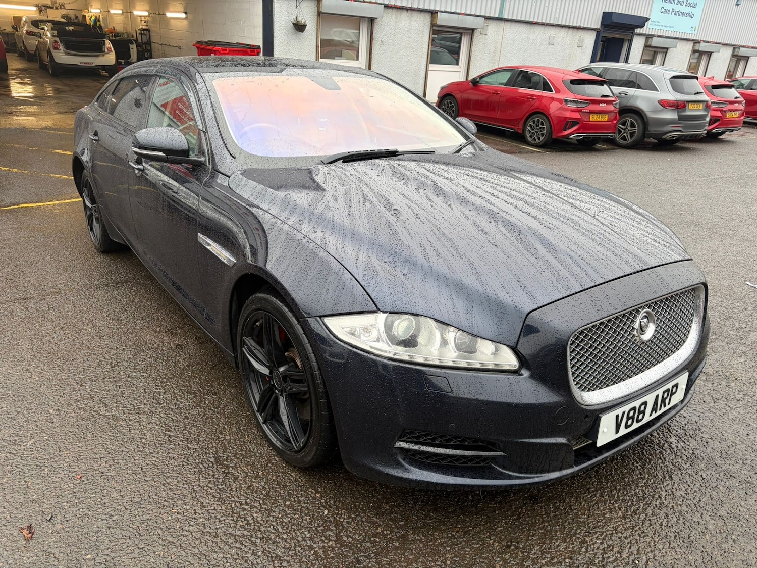 Used Jaguar XJ 2011 for sale - 76542908: Photo 5