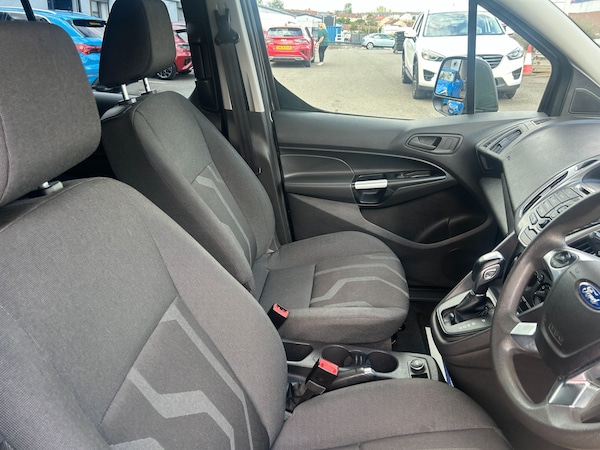 Used Ford Grand Tourneo Connect 2016 for sale - 75651727: Photo 10