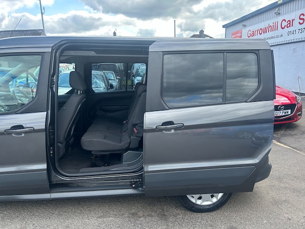 Used Ford Grand Tourneo Connect 2016 for sale - 75651727: Photo 15