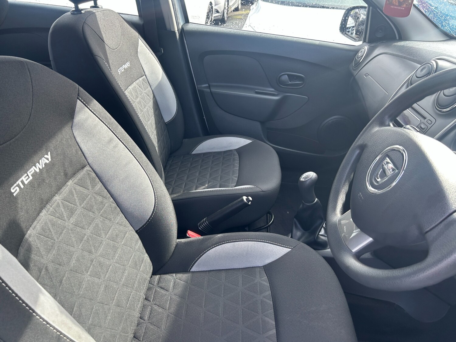 Used Dacia Sandero Stepway 2015 for sale - 77833618: Photo 12