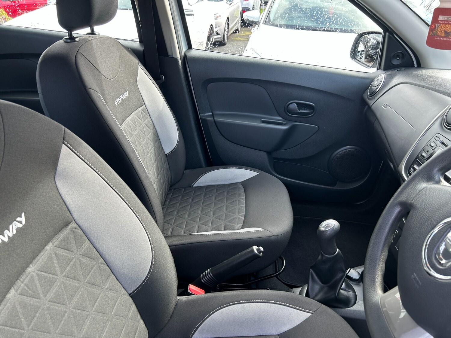 Used Dacia Sandero Stepway 2015 for sale - 77833618: Photo 13