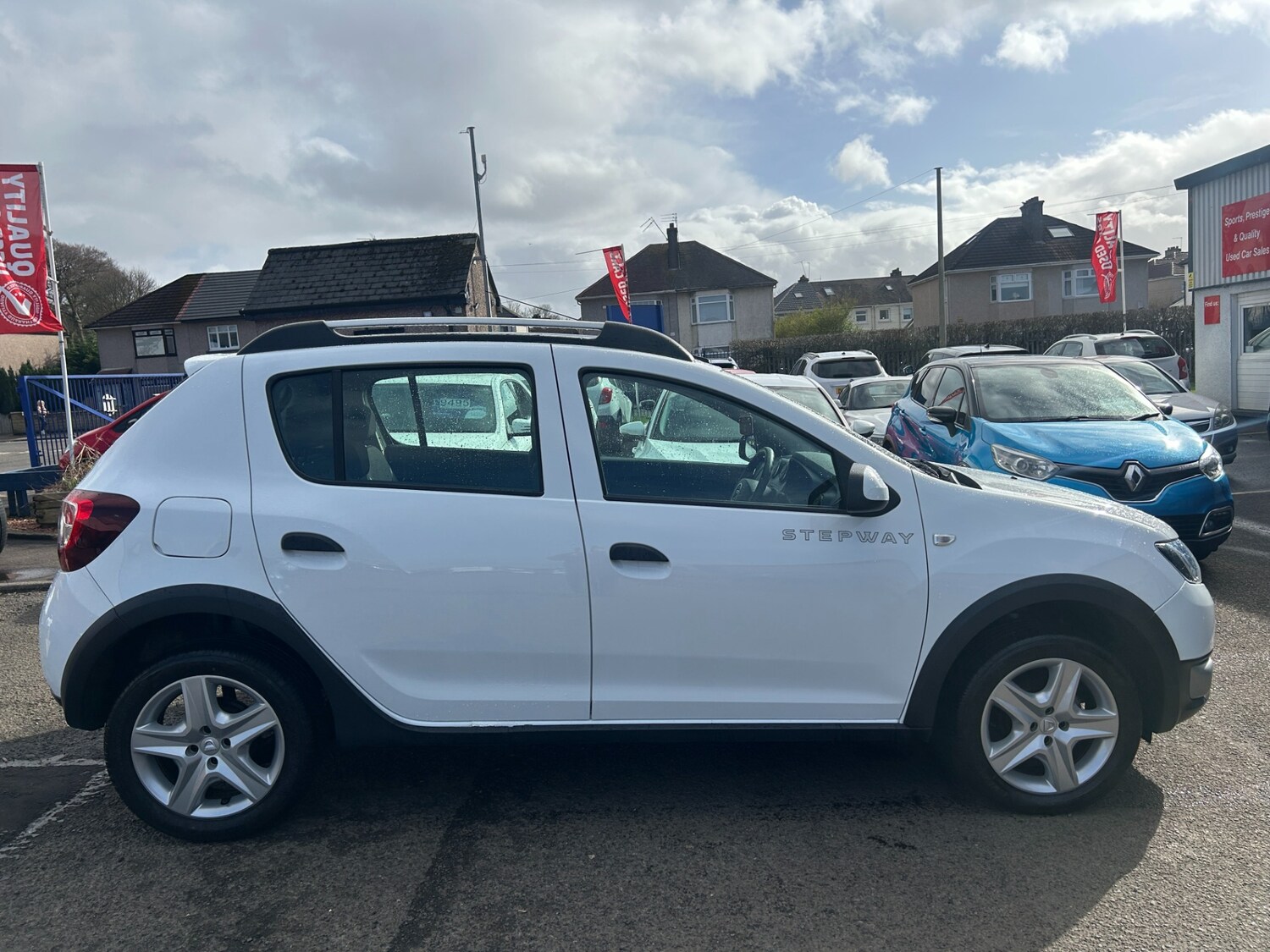 Used Dacia Sandero Stepway 2015 for sale - 77833618: Photo 8