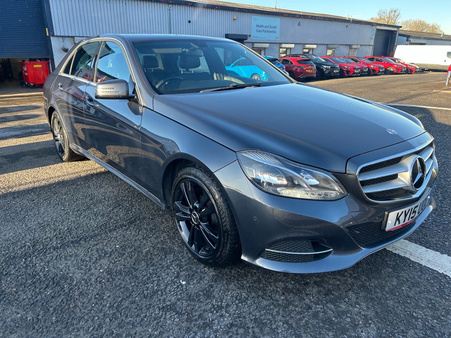 Used Mercedes-Benz E Class 2015 for sale - 76693507: Photo 6