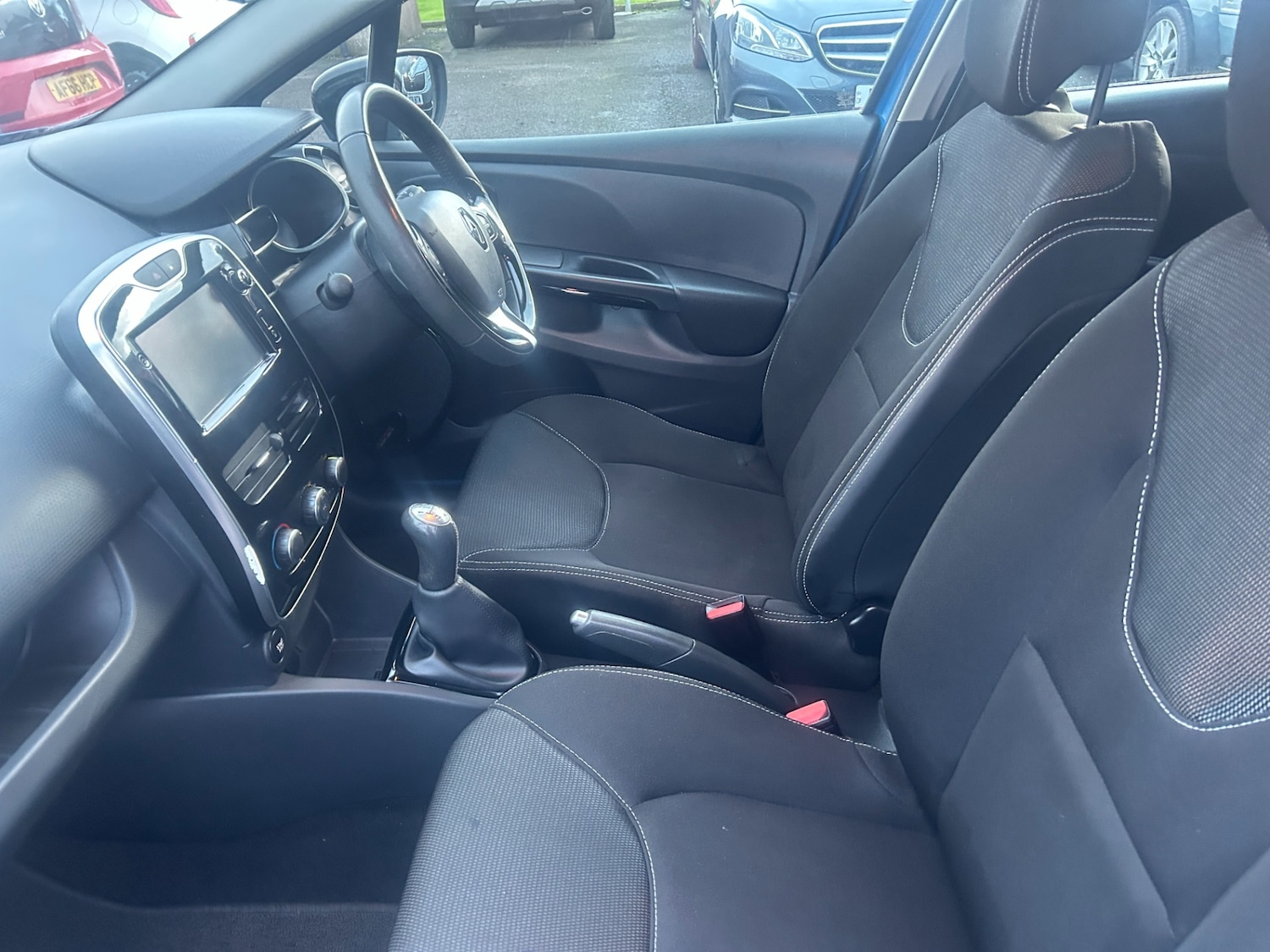 Used Renault Clio 2015 for sale - 77170805: Photo 16