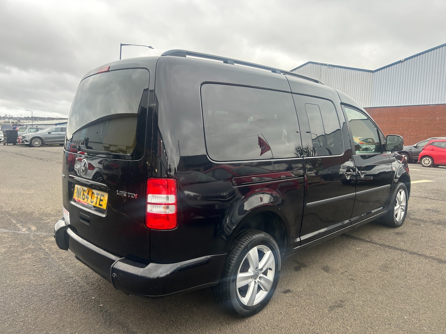 Used Volkswagen Caddy Maxi Life 2014 for sale - 77461669: Photo 6